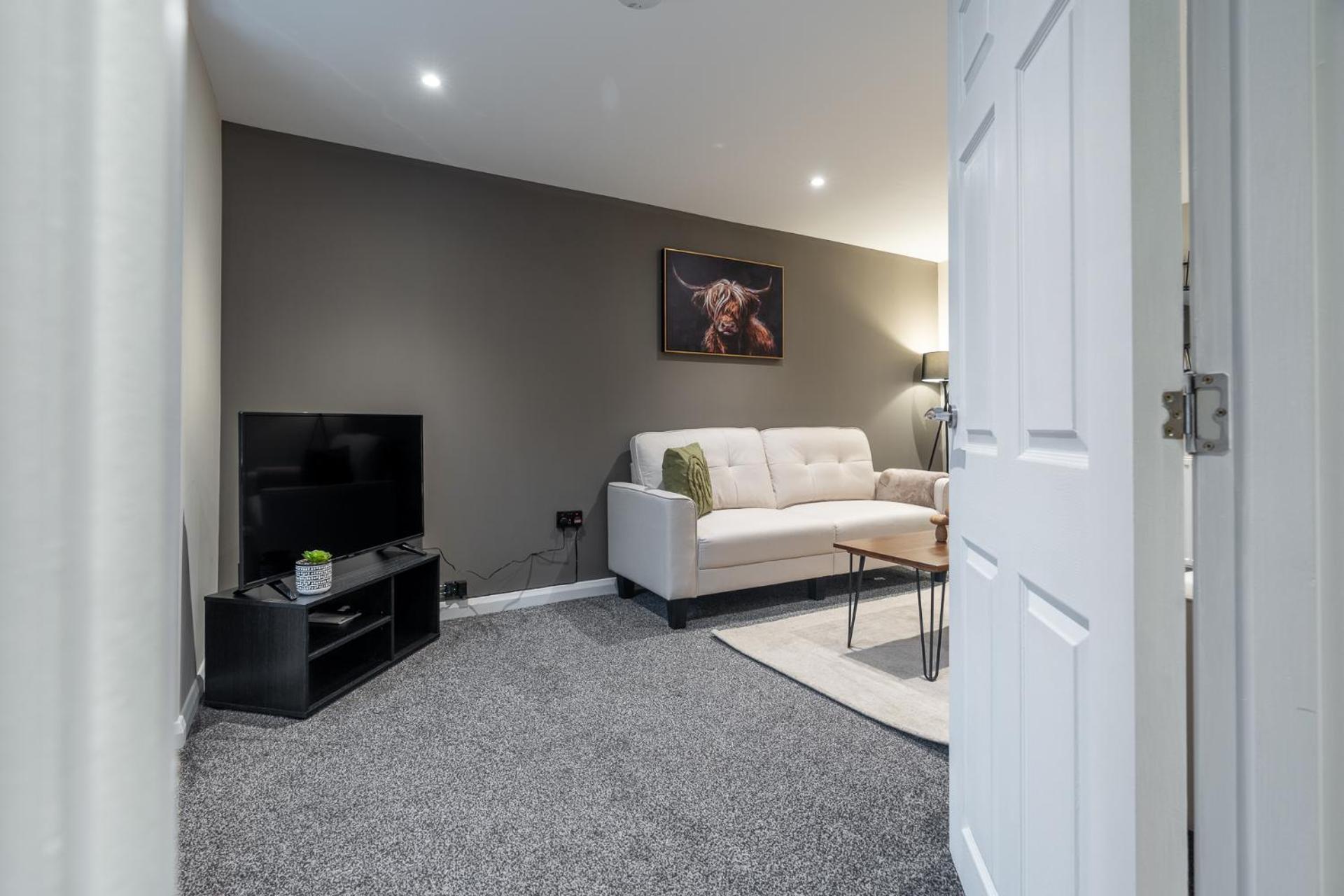 Apartment Broom Lanark