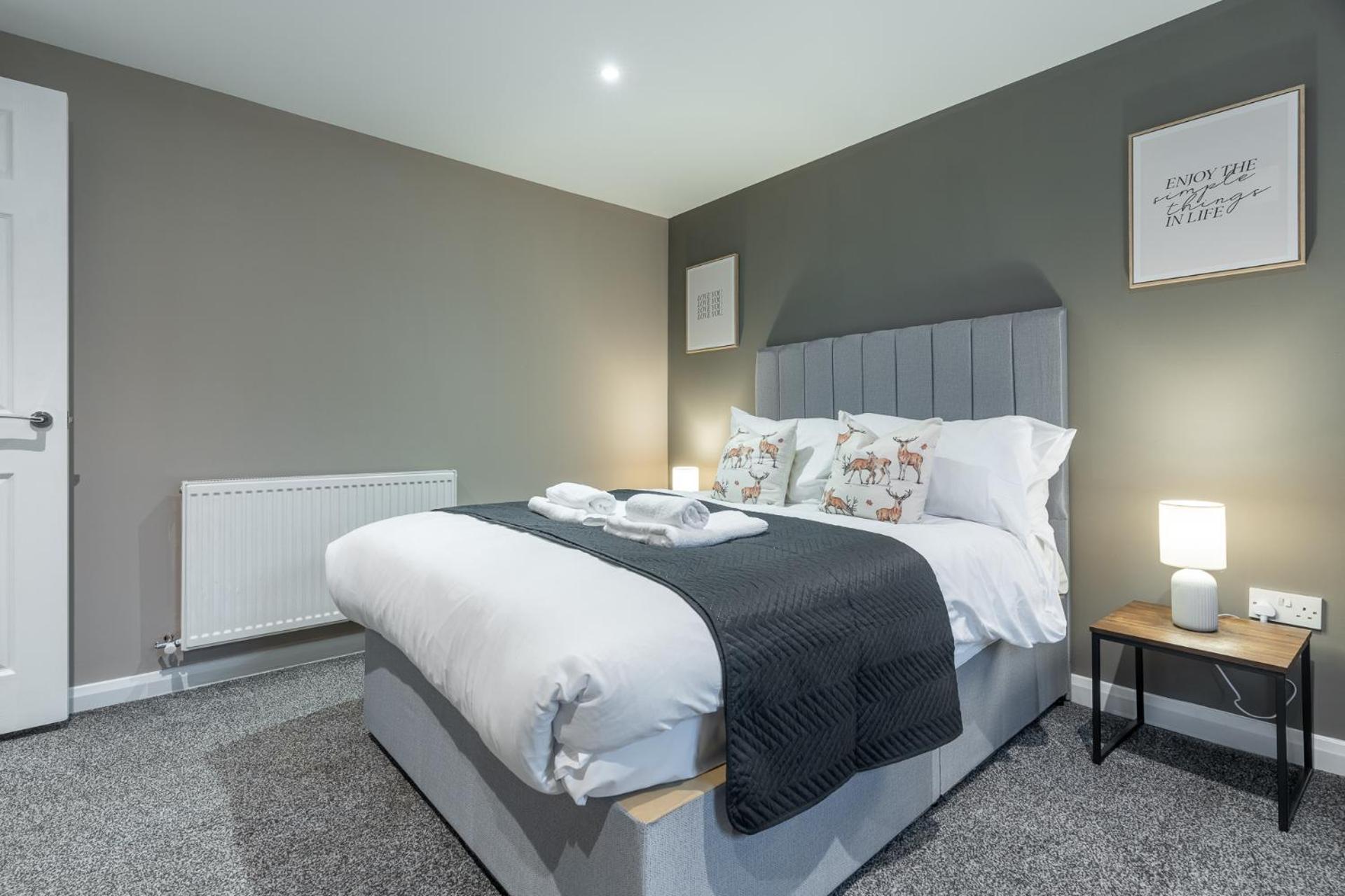 Broom Apartment *